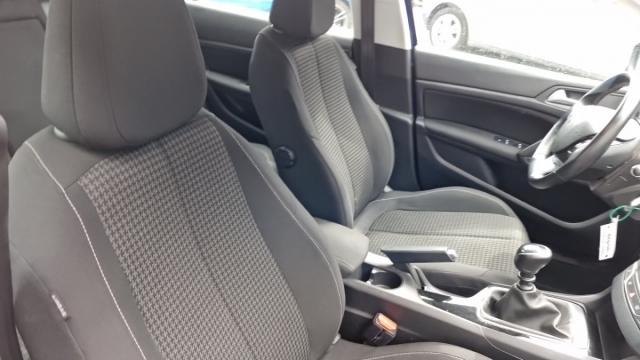 Peugeot 308 image 9