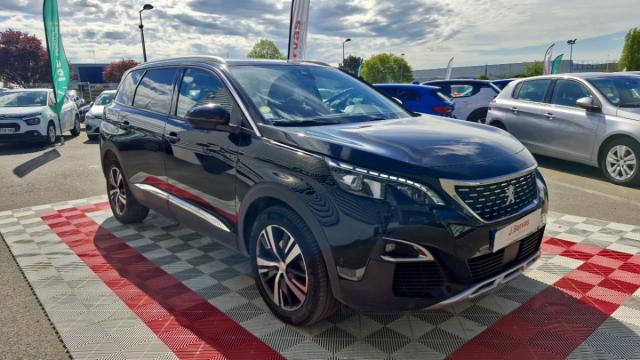 Peugeot 5008 image 2