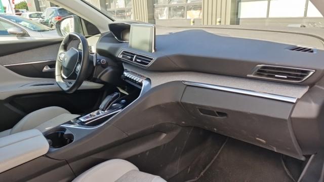 Peugeot 5008 image 9