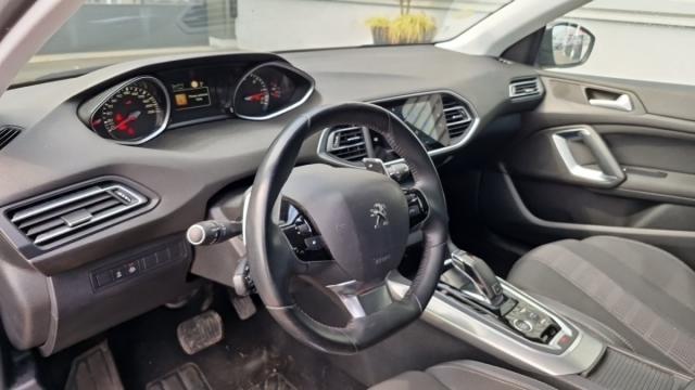 Peugeot 308 image 8