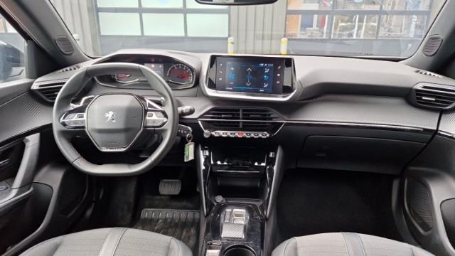 Peugeot 2008 image 1