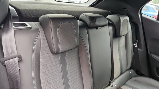 Peugeot 2008 image 7