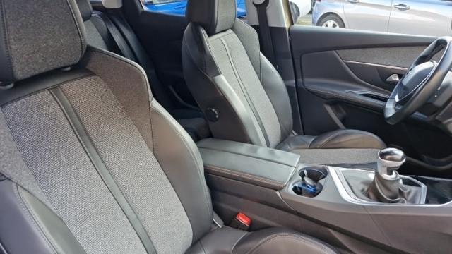 Peugeot 3008 image 7