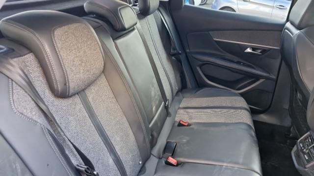 Peugeot 3008 image 9
