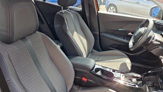 Peugeot 2008 image 3