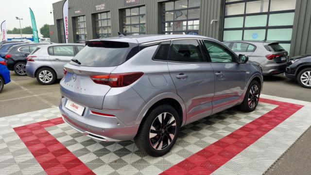 Opel Grandland image 2