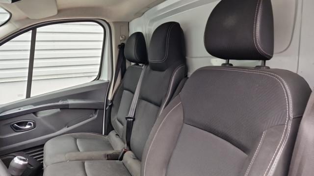 Renault Trafic image 9