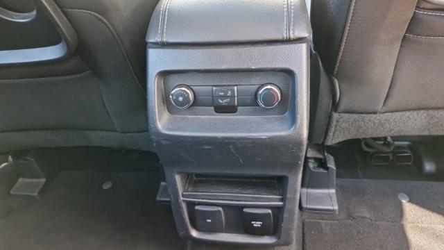 Ford Galaxy image 9