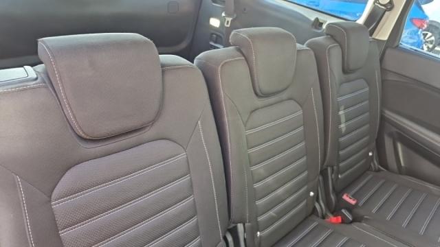 Ford Galaxy image 2