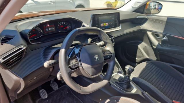 Peugeot 2008 image 8