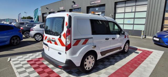 Ford Transit Connect image 6
