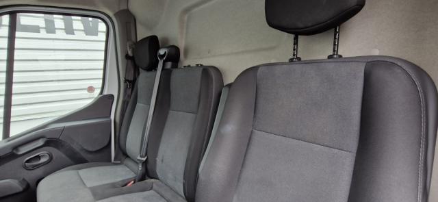 Renault Master image 2