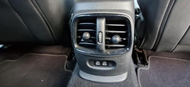 Mini Clubman image 3