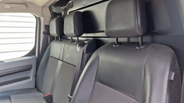 Citroen Jumpy image 8