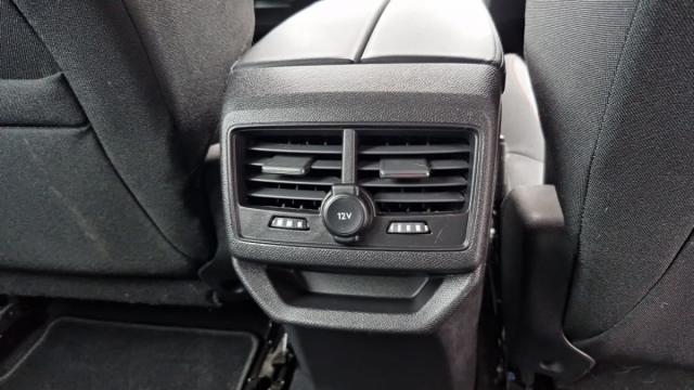 Peugeot 3008 image 8