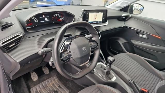 Peugeot 208 image 7