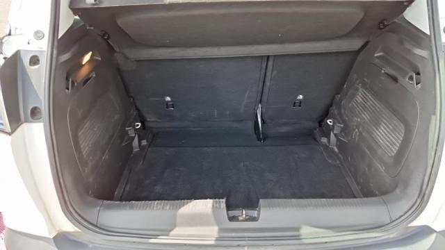 Opel Crossland image 1
