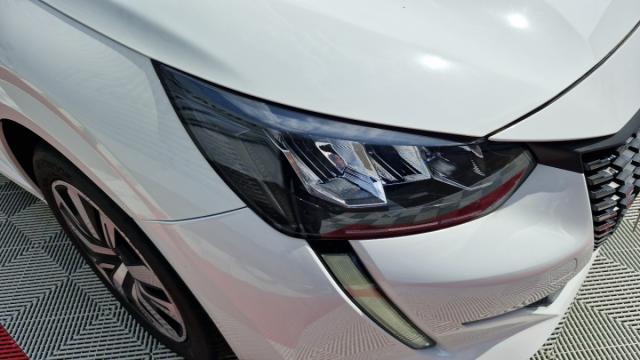 Peugeot 208 image 5