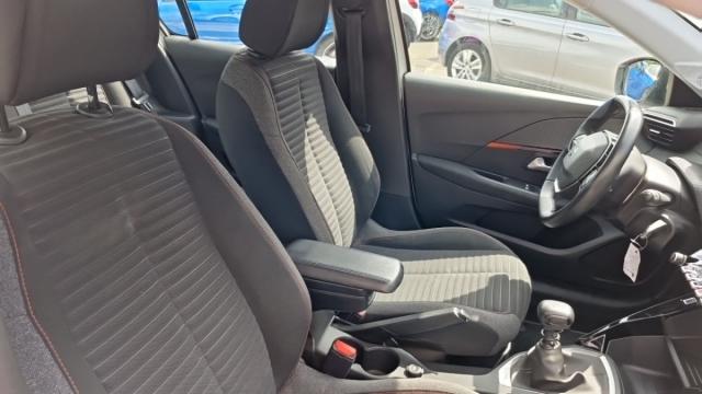 Peugeot 208 image 2