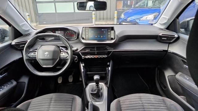 Peugeot 208 image 1