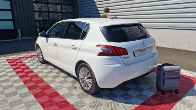 Peugeot 308 image 8