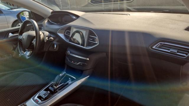 Peugeot 308 image 3