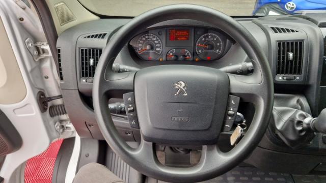 Peugeot Boxer image 1
