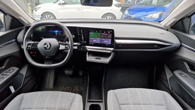 Renault Mégane E-Tech image 8