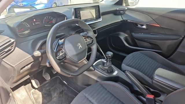 Peugeot 208 image 6