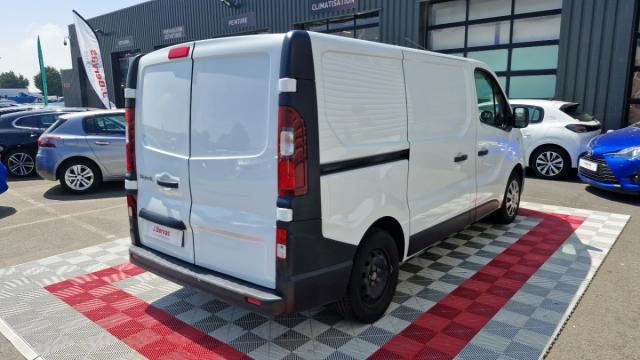 Renault Trafic image 1