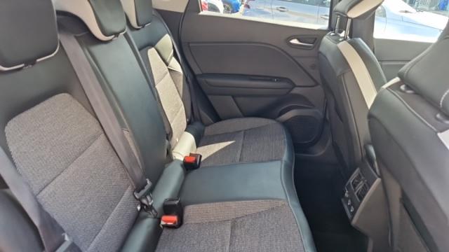 Renault Captur image 1