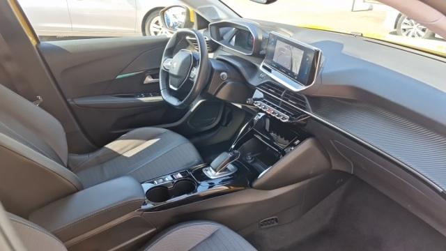 Peugeot 208 image 4