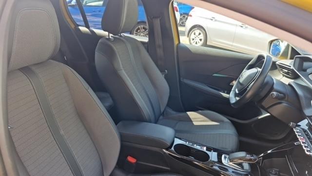 Peugeot 208 image 1