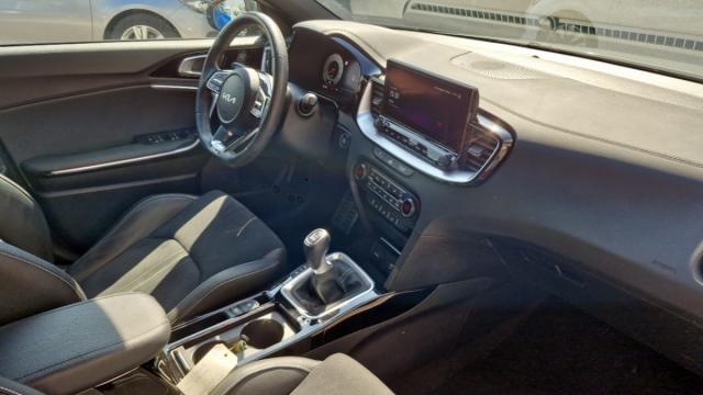 Kia Cee'D_sw image 6