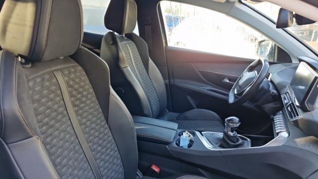 Peugeot 3008 image 9