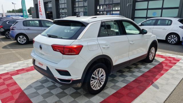 Volkswagen T-Roc image 9