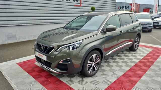 Peugeot 5008 image 1