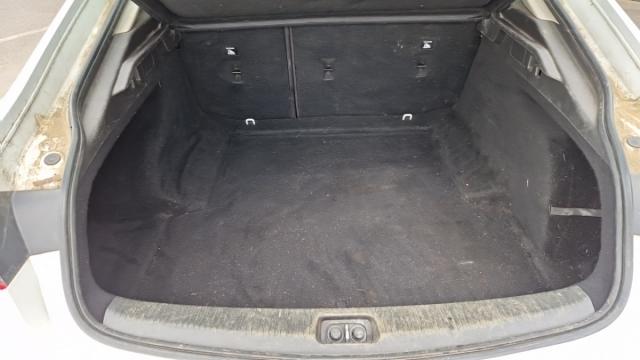 Opel Insignia image 2