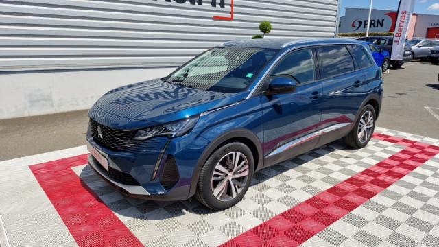 Peugeot 5008 image 1