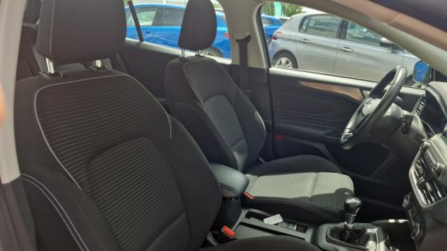 Ford Focus image 8