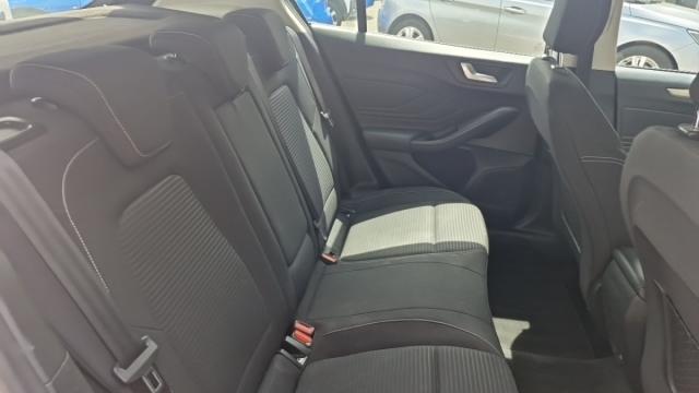 Ford Focus image 5