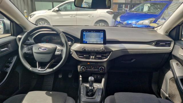 Ford Focus image 6