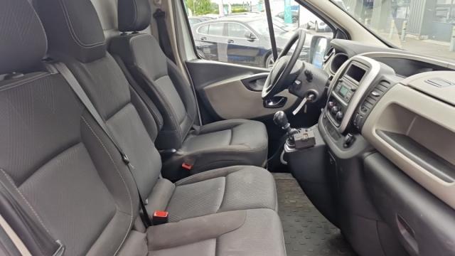 Renault Trafic image 8