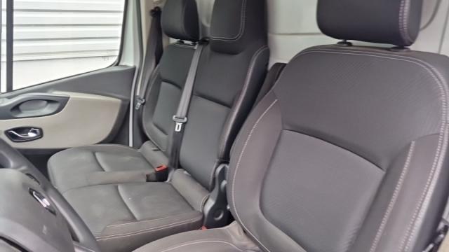 Renault Trafic image 7