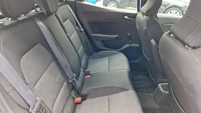 Renault Clio image 9