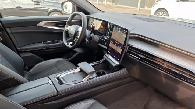 Renault Austral image 9