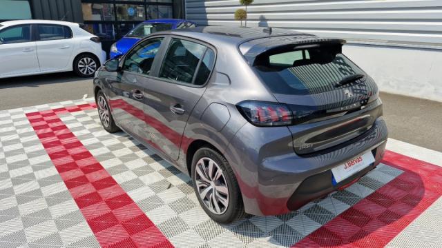Peugeot 208 image 9