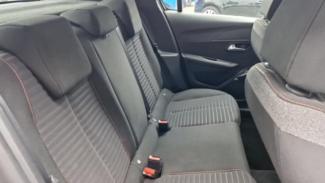 Peugeot 208 image 6
