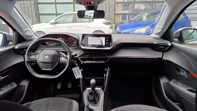 Peugeot 208 image 7