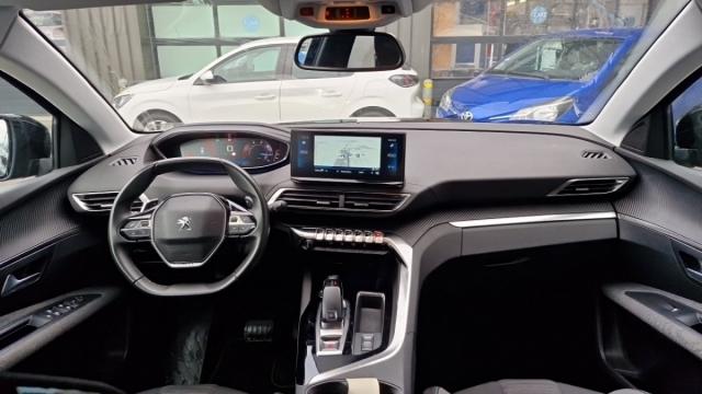 Peugeot 3008 image 2